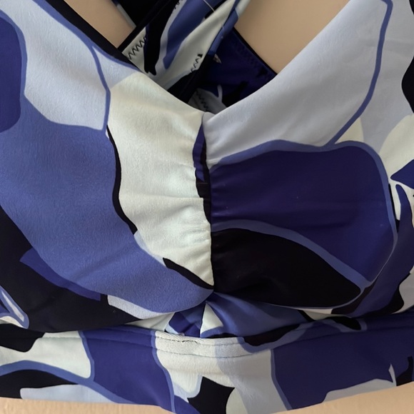 NWOT AERIE Blue Sports Bra - Picture 2 of 5